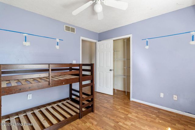 3815 Willowview Blvd, Louisville, KY 40299