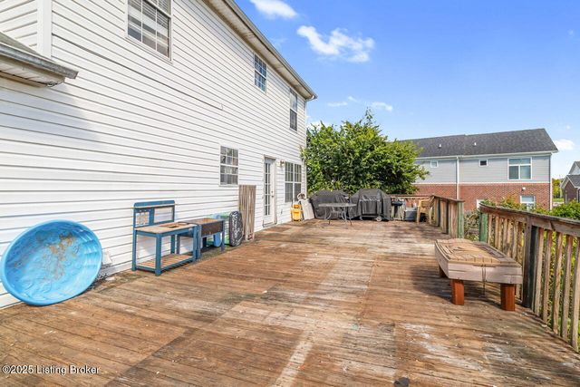 3815 Willowview Blvd, Louisville, KY 40299