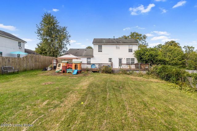 3815 Willowview Blvd, Louisville, KY 40299