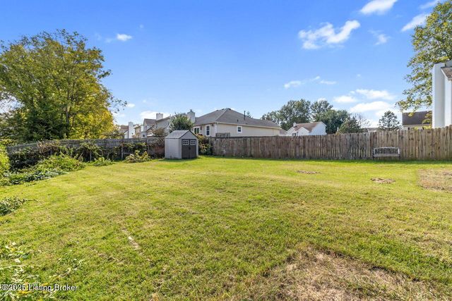 3815 Willowview Blvd, Louisville, KY 40299