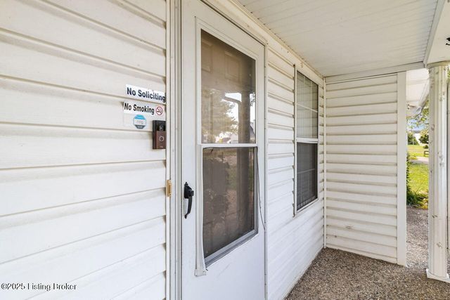 3815 Willowview Blvd, Louisville, KY 40299