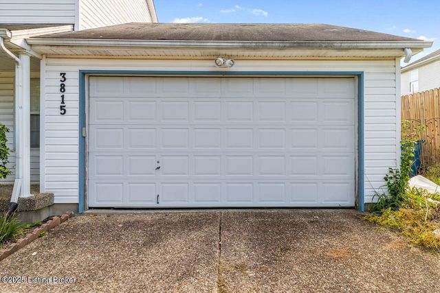 3815 Willowview Blvd, Louisville, KY 40299