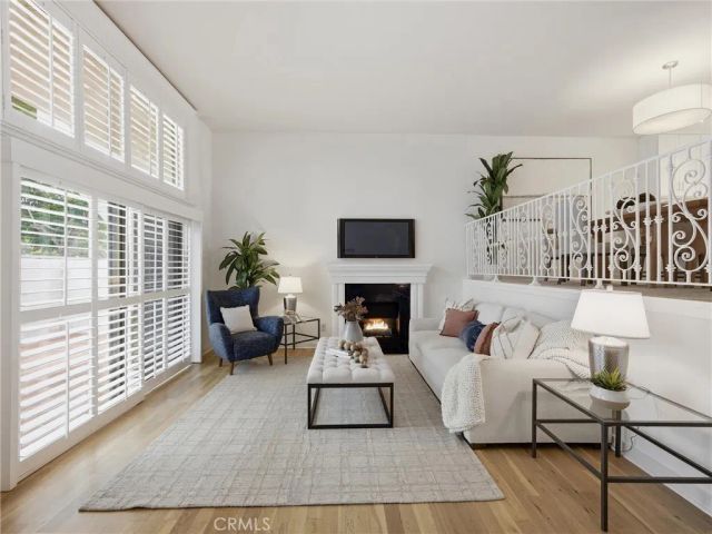 4834 McConnell Avenue, Los Angeles, CA 90066