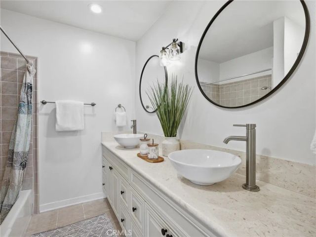 4834 McConnell Avenue, Los Angeles, CA 90066