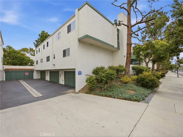 4834 McConnell Avenue, Los Angeles, CA 90066