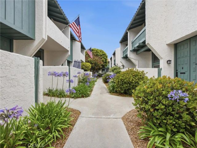 4834 McConnell Avenue, Los Angeles, CA 90066