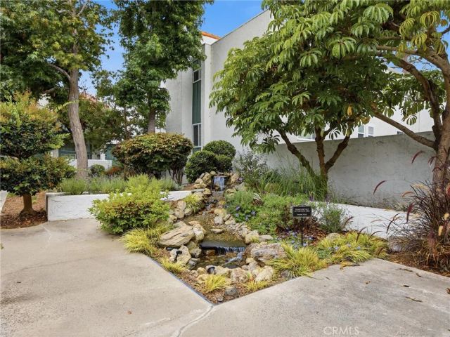 4834 McConnell Avenue, Los Angeles, CA 90066