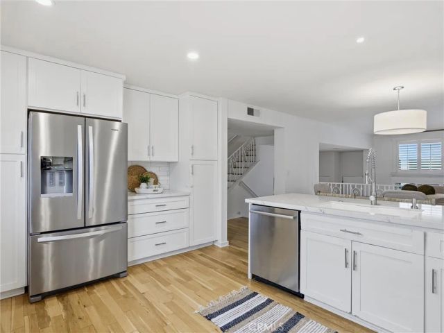 4834 McConnell Avenue, Los Angeles, CA 90066