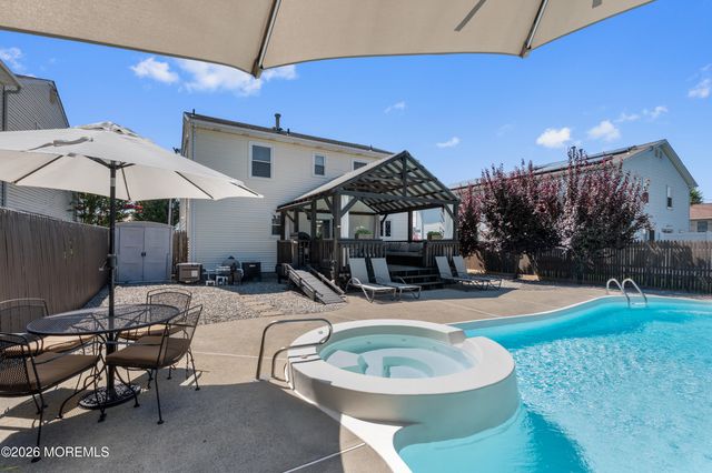 97 Perry Street, Keyport, NJ 07735