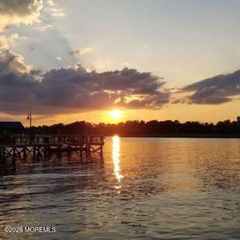 97 Perry Street, Keyport, NJ 07735