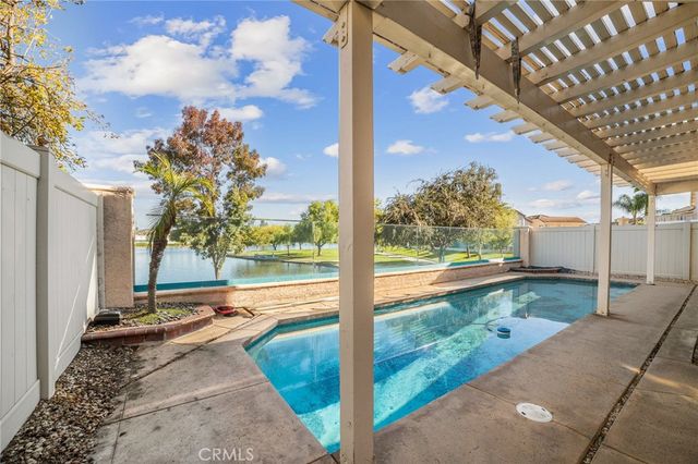 30258 Shoreline Drive, Menifee, CA 92584