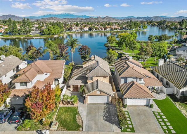 30258 Shoreline Drive, Menifee, CA 92584