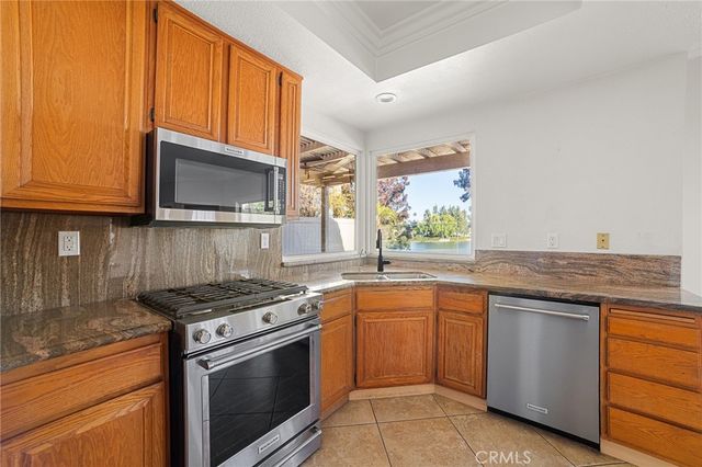 30258 Shoreline Drive, Menifee, CA 92584