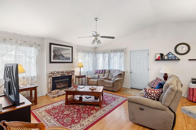 588 Samuel Way, Sacramento, CA 95838