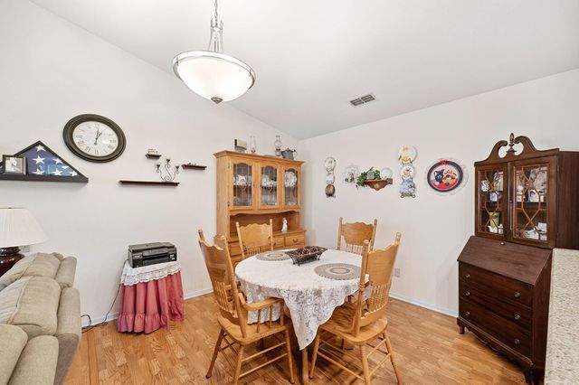 588 Samuel Way, Sacramento, CA 95838