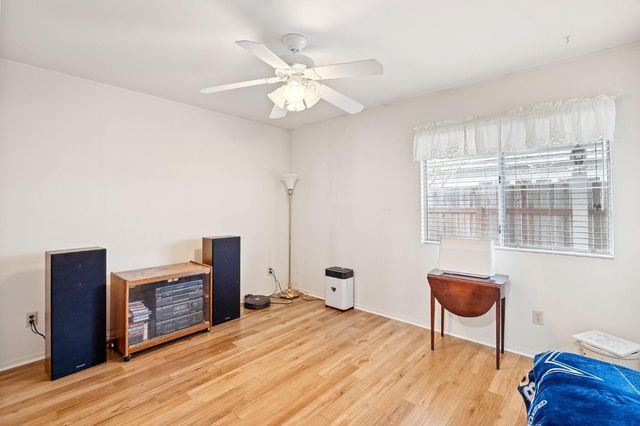 588 Samuel Way, Sacramento, CA 95838