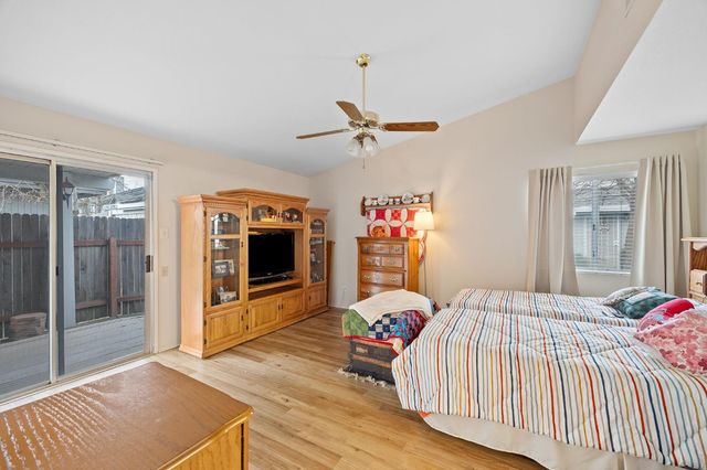 588 Samuel Way, Sacramento, CA 95838