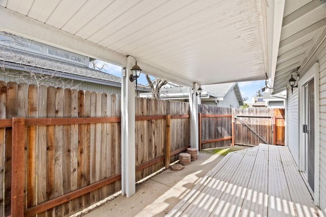 588 Samuel Way, Sacramento, CA 95838