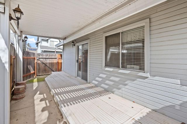 588 Samuel Way, Sacramento, CA 95838