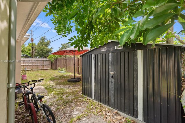 6109 SW 40th Court, Miramar, FL 33023