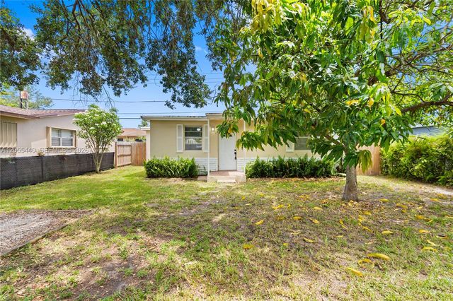 6109 SW 40th Court, Miramar, FL 33023