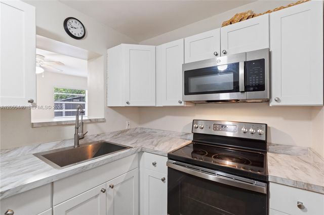 6109 SW 40th Court, Miramar, FL 33023