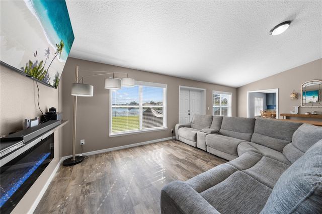 3034 SAND STONE CIRCLE, St Cloud, FL 34772