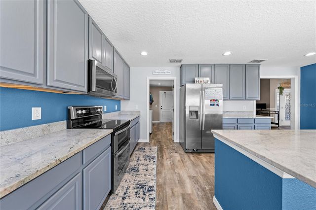 3034 SAND STONE CIRCLE, St Cloud, FL 34772