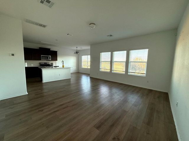 8109 Copper Prairie BND, Lago Vista, TX 78645