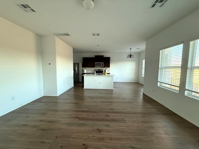 8109 Copper Prairie BND, Lago Vista, TX 78645