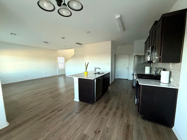 8109 Copper Prairie BND, Lago Vista, TX 78645