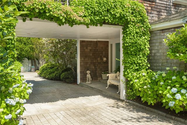 315 Ocean Avenue, Newport, RI 02840