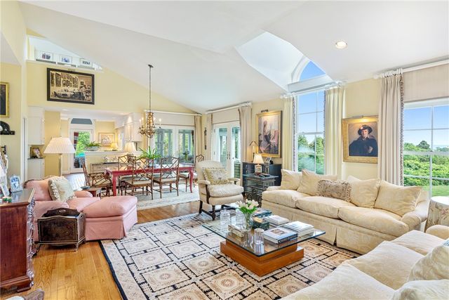 315 Ocean Avenue, Newport, RI 02840