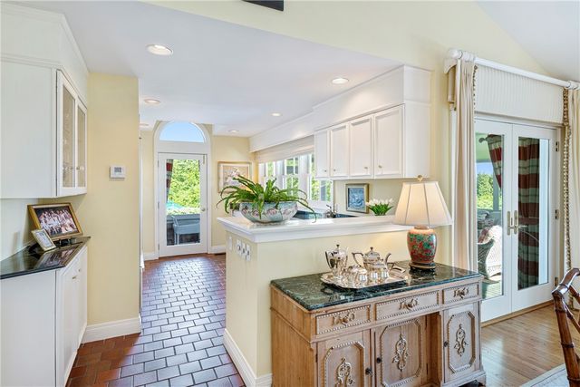 315 Ocean Avenue, Newport, RI 02840