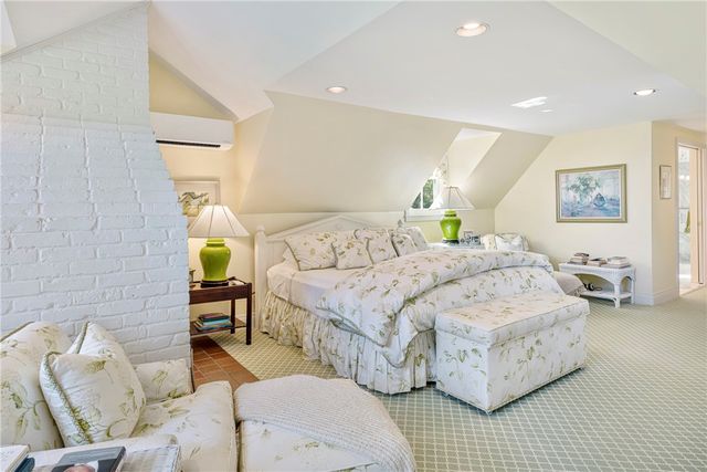 315 Ocean Avenue, Newport, RI 02840