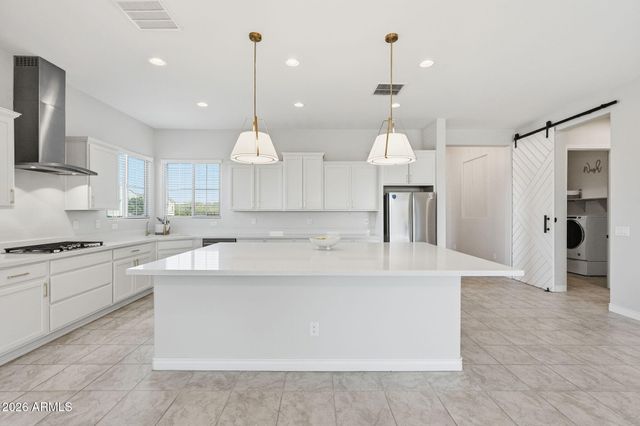10631 E THATCHER Avenue, Mesa, AZ 85212