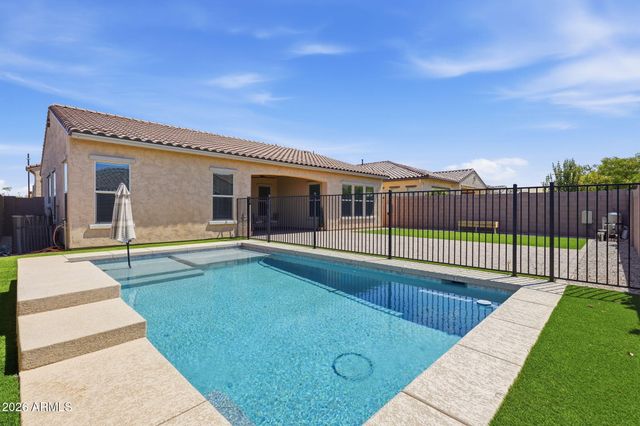 10631 E THATCHER Avenue, Mesa, AZ 85212