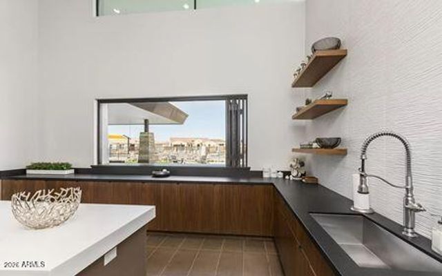 10631 E THATCHER Avenue, Mesa, AZ 85212