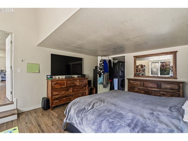 2567 WOOD Ave, Eugene, OR 97402