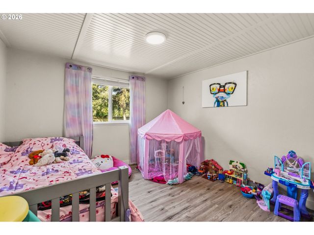 2567 WOOD Ave, Eugene, OR 97402