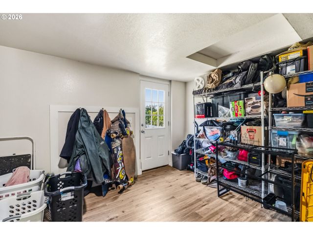 2567 WOOD Ave, Eugene, OR 97402