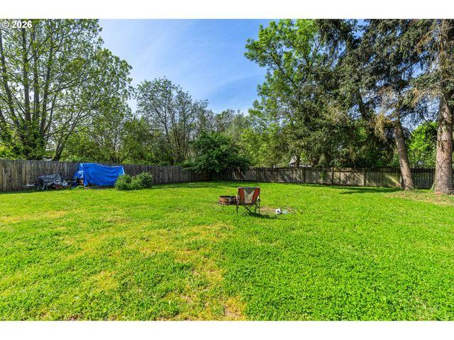 2567 WOOD Ave, Eugene, OR 97402