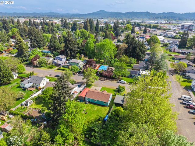 2567 WOOD Ave, Eugene, OR 97402
