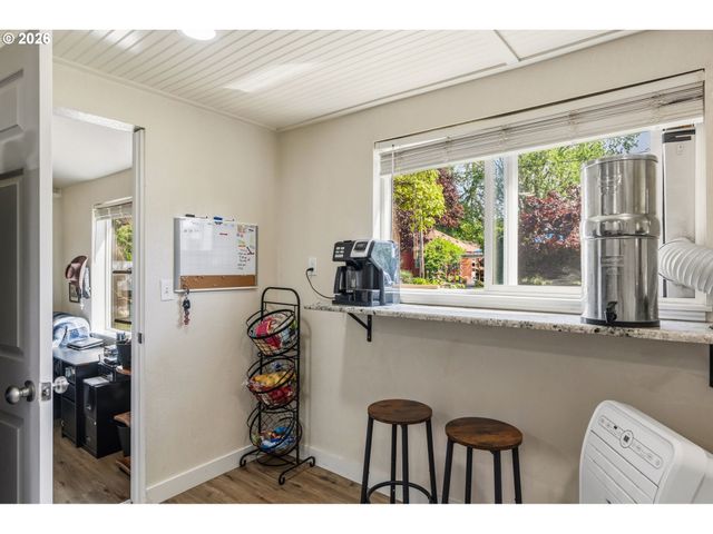 2567 WOOD Ave, Eugene, OR 97402
