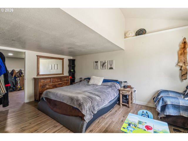 2567 WOOD Ave, Eugene, OR 97402