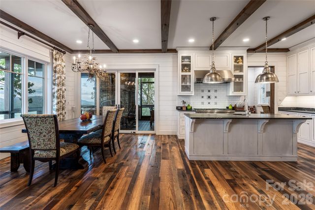 376 Wandering Trail, Waynesville, NC 28785