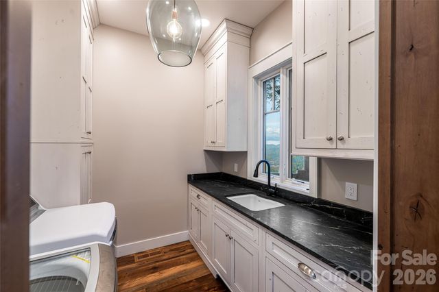 376 Wandering Trail, Waynesville, NC 28785