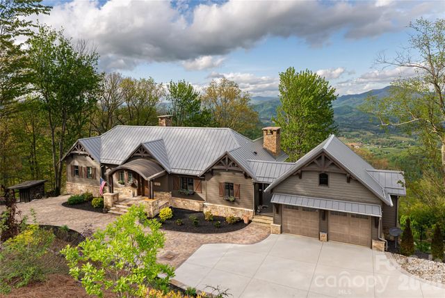 376 Wandering Trail, Waynesville, NC 28785