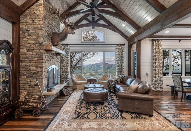 376 Wandering Trail, Waynesville, NC 28785