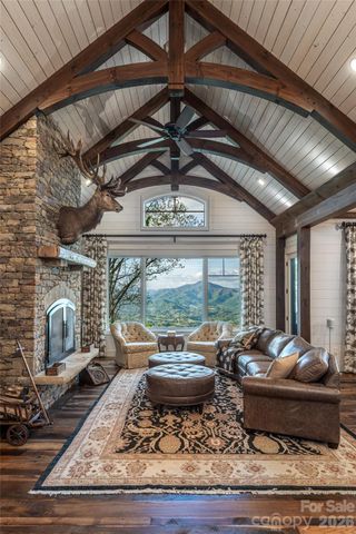 376 Wandering Trail, Waynesville, NC 28785